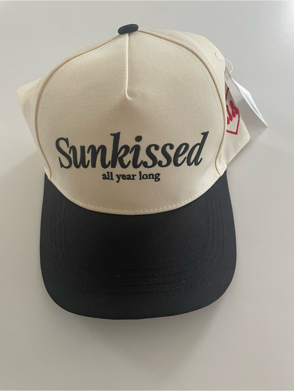 Sunkissed 'All Year Long' Two-Tone Cap - Cream and Black